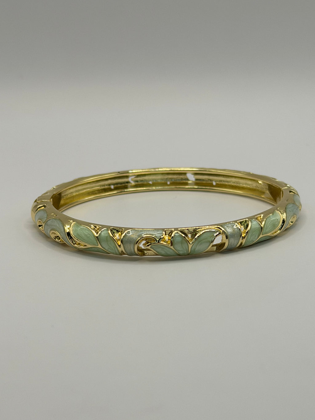 Pastel Green Bangle