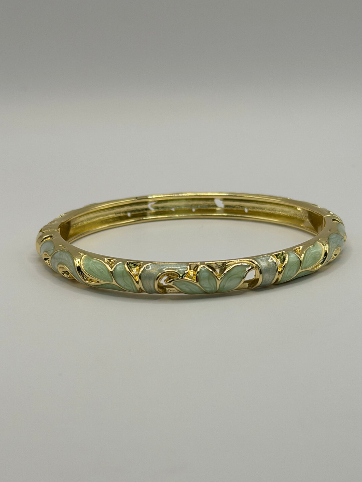 Pastel Green Bangle